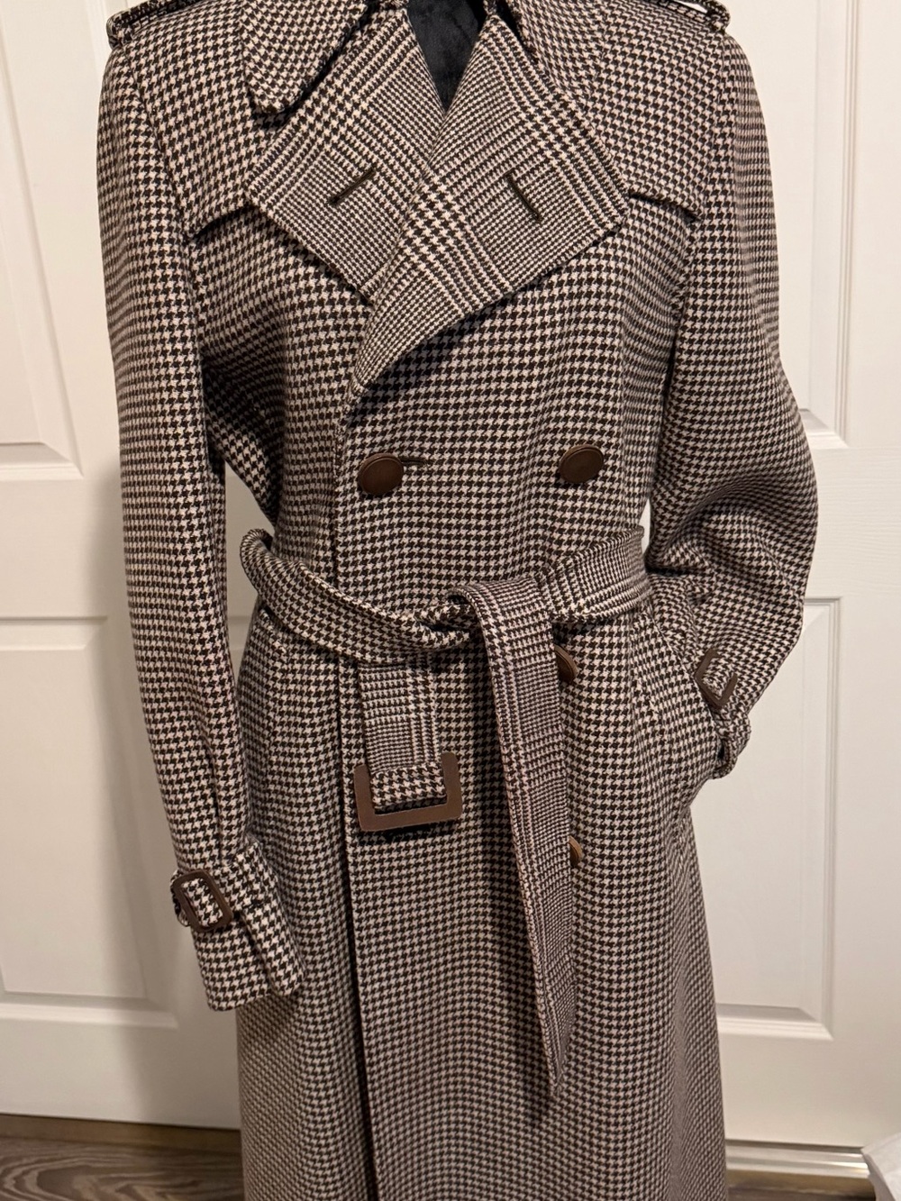 Like new Italian wool brown and beige Houndstooth Double-Breasted Trench Coat